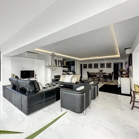 Summer Cascade Luxury Sylisia Carvoeiro